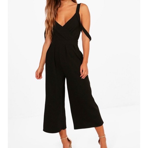 Boohoo Black Jumpsuit - Picture 1 of 5